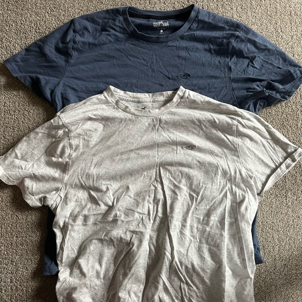Lot of 2 Hollister T-shirt XL
